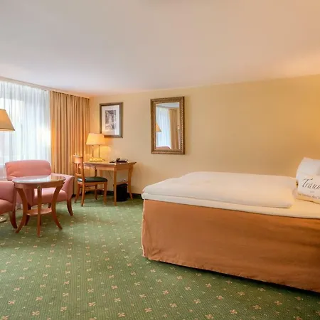 施洛斯酒店 2* 德累斯顿