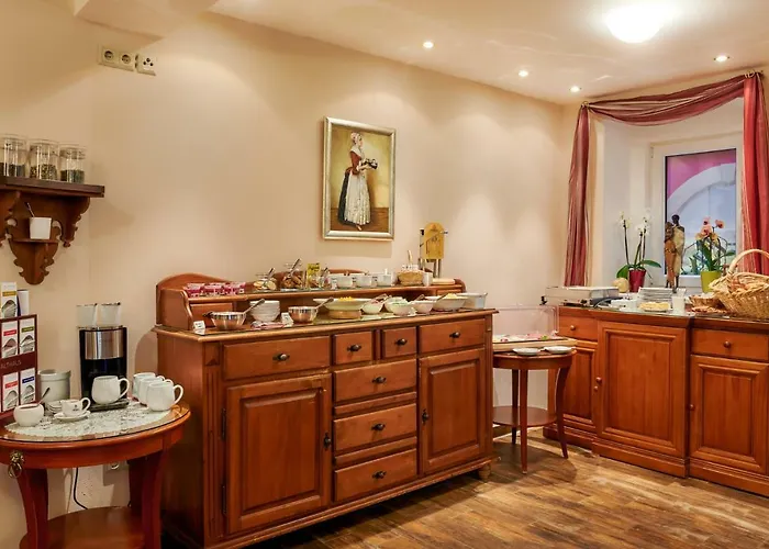 Residenz Am Schloss Πανσιόν 2*