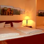 رزيدنز أم شلوس 2*