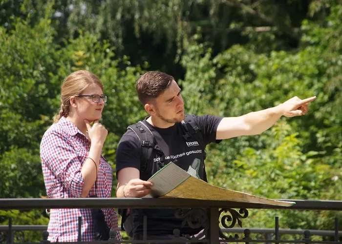 رزيدنز أم شلوس 2*